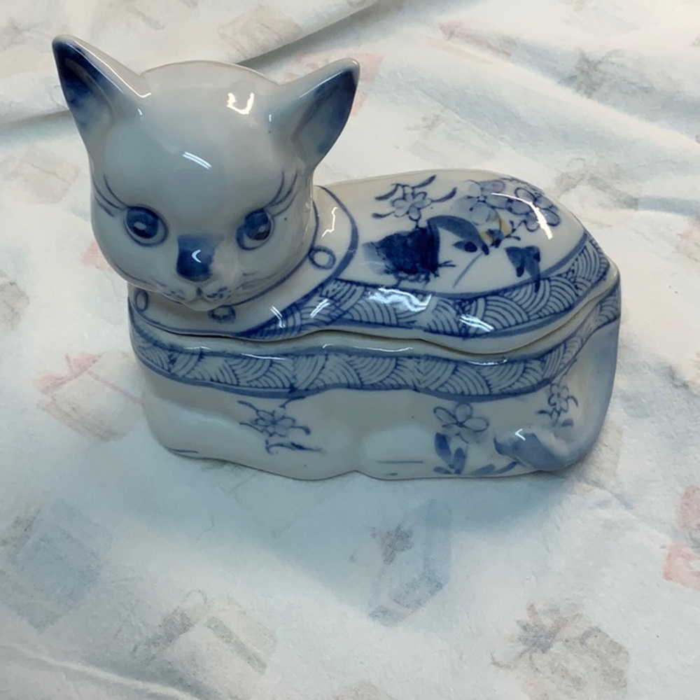 Vintage Ceramic Cat Trinket Box